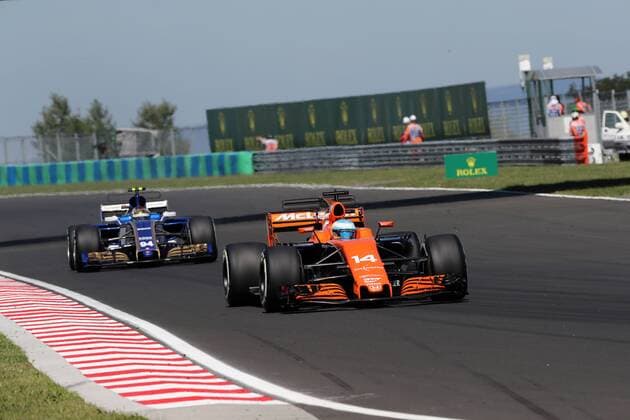 Hungarian Grand Prix, Hungaroring 27 - 30 July 2017 29.07.2017 - Free Practice 3, Fernando Alonso (ESP) McLaren MCL32 leads Pascal Wehrlein (GER) Sauber C36 