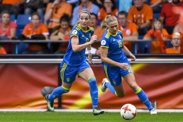 Fußball, Frauen EM, Niederlande - Schweden 170729 Sveriges Kosovare Asllani och Fridolina Rolfö i kvartsfinalen mellan Holland och Sverige under dag 14 av fotbolls-EM den 29 juli 2017 i Doetinchem.  Copyright: CARLxSANDIN BB170729CS042