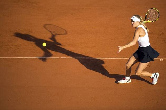 Bilder des Tages - SPORT 170729 Caroline Wozniacki, Danmark, i en semifinalsmatch under dag 7 av Swedish open den 29 juli 2017 i Bastad.  Copyright: MATHILDAxAHLBERG BB170729MA052