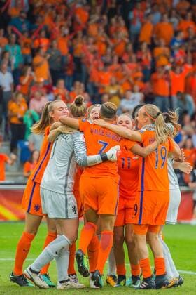 Fußball, Frauen EM, Niederlande - Schweden 2:0 Netherlands celebrate the win during the UEFA WEURO 2017 quarter finale match between The Netherlands and Sweden at the Vijverberg stadium on July 22, 2017 in Doetinchem, The Netherlands Women:The Netherlands v Sweden UEFA WEURO 2017 2017 2018 xVIxVIxImagesx xGerritxvanxKeulenxIVx 8341588