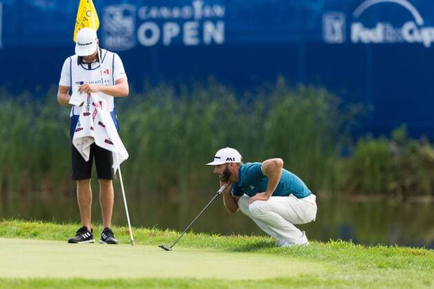 July 29, 2017: Dustin Johnson (USA) surveys the eighteenth green during the third round of the RBC Canadian Open at Glen Abbey Golf Club in Oakville, Ontario, Canada. CSM PGA Golf Herren 2017: RBC Canadian Open JUL 29 - ZUMAc04_ 20170729_zaf_c04_134 Copyright: xDanielxLeax