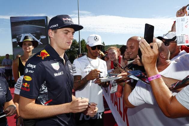 Motorsports: FIA Formula One World Championship WM Weltmeisterschaft 2017, Grand Prix of Hungary, 33 Max Verstappen (NLD, Red Bull Racing), 44 Lewis Hamilton (GBR, Mercedes AMG Petronas F1 Team), Budapest Hungary xHOCHxZWEIx