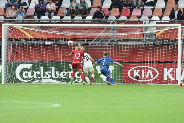 Fußball UEFA Women s Euro Viertelfinale Deutschland - Dänemark am 30.07.2017 im Sparta Stadion in Rotterdam Tor zum 1:0 durch Isabel Kerschowski ( Deutschland ) xRx