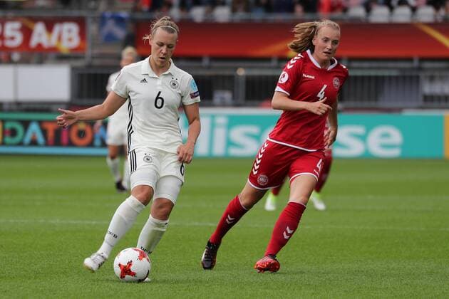 v.li.: Kristin Demann (Tini Demann, DFB-Frauen, 6), Maja Kildemoes (Dänemark, 4), Aktion, Action, Spielszene, Fussball, UEFA Women s EURO 2017, Viertelfinale, Deutschland - Dänemark, xozx