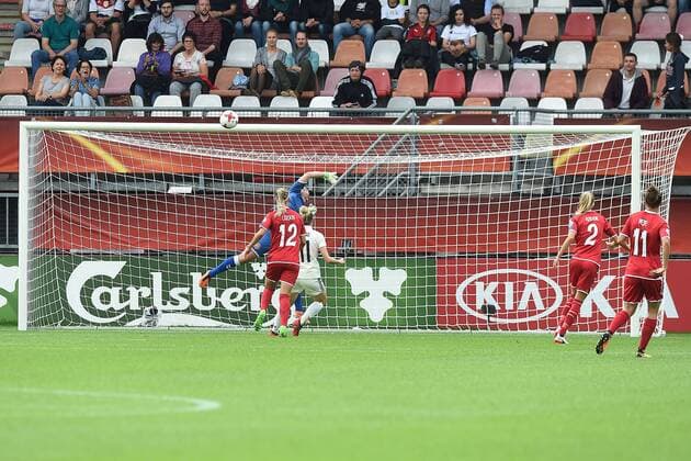 Fußball UEFA Women s Euro Viertelfinale Deutschland - Dänemark am 30.07.2017 im Sparta Stadion in Rotterdam Tor zum 1:0 durch Isabel Kerschowski ( Deutschland ) xRx