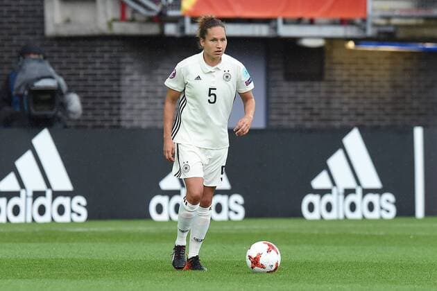 Fußball UEFA Women s Euro Viertelfinale Deutschland - Dänemark am 30.07.2017 im Sparta Stadion in Rotterdam Babett Peter ( Deutschland ) xRx