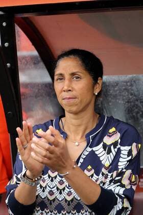 Steffi Jones (Stephanie Ann Jones, Trainerin, Bundestrainerin, DFB-Frauen), klatscht in die Hände, Klatschen, Applaus, applaudiert, motiviert das Team, Motivation, Einzelbild, Aktion, Action, Fussball, UEFA Women s EURO 2017, Viertelfinale, Deutschland - Dänemark, xozx