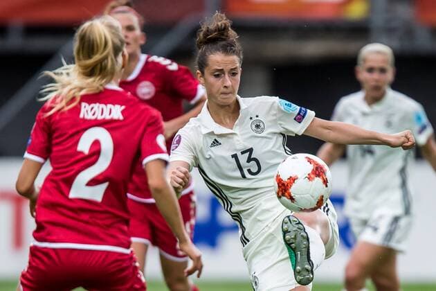 ROTTERDAM, 30-07-2017 , EK Vrouwenvoetbal 2017 , Women s Euro 2017 , Kwartfinale Duitsland - Denemarken , Sparta Stadion het Kasteel , Duitsland speelster Sara DÅ britz (r) in duel met Speelster van Denemarken Line RÂ¿ddik (l) Duitsland - Denemarken  x1659303x