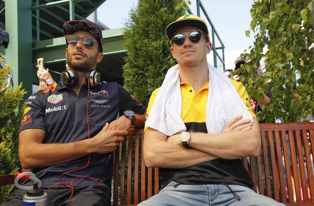 Motorsports: FIA Formula One World Championship WM Weltmeisterschaft 2017, Grand Prix of Hungary, 3 Daniel Ricciardo (AUS, Red Bull Racing), 27 Nico Hulkenberg (GER, Renault F1 Team), Budapest Hungary xHOCHxZWEIx