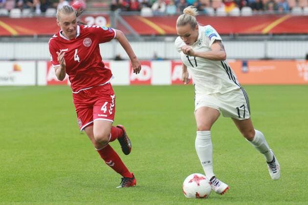 30.07.2017, xkvx, Fussball Frauen EM, Deutschland - Daenemark, emspor, v.l. Maja Kildemoes (Damen Nationalmannschaft Daenemark), Isabel Kerschowski (DFB Deutsche Fussball Nationalmanschaft Damen) Rotterdam