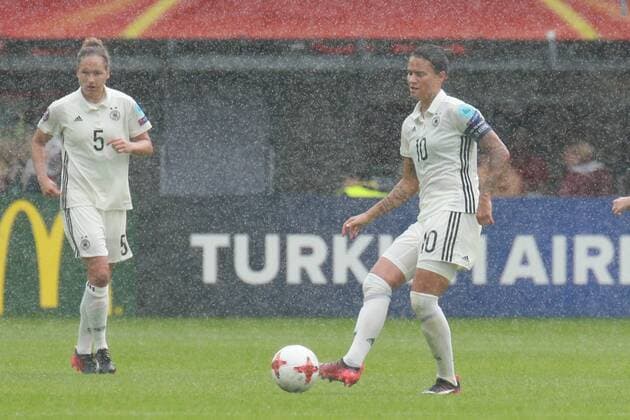 30.07.2017, xkvx, Fussball Frauen EM, Deutschland - Daenemark, emspor, v.l. Dzsenifer Marozsan (DFB Deutsche Fussball Nationalmanschaft Damen) Rotterdam