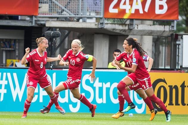 ROTTERDAM, 30-07-2017 , EK Vrouwenvoetbal 2017 , Women s Euro 2017 , Kwartfinale Duitsland - Denemarken , Sparta Stadion het Kasteel , Speelster van Denemarken Theresa Nielsen (l) scoort de 1-2 Duitsland - Denemarken  x1659381x