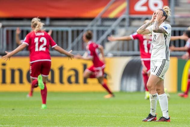ROTTERDAM, 30-07-2017 , EK Vrouwenvoetbal 2017 , Women s Euro 2017 , Kwartfinale Duitsland - Denemarken , Sparta Stadion het Kasteel , Duitsland speelster Anja Mittag (r) baalt als Speelster van Denemarken Theresa Nielsen de 1-2 scoort Duitsland - Denemarken  x1659382x