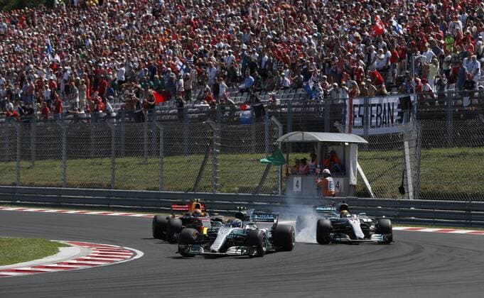 Motorsports: FIA Formula One World Championship WM Weltmeisterschaft 2017, Grand Prix of Hungary, 77 Valtteri Bottas (FIN, Mercedes AMG Petronas F1 Team), 44 Lewis Hamilton (GBR, Mercedes AMG Petronas F1 Team), 33 Max Verstappen (NLD, Red Bull Racing), Budapest Hungary xHOCHxZWEIx