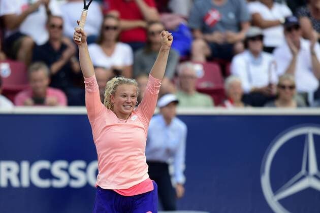 170730 Katerina Siniakova, Tjeckien, jublar efter segern i singelfinalen under dag 8 av Swedish open den 30 juli 2017 i Bastad.  Copyright: MATHILDAxAHLBERG BB170730MA052