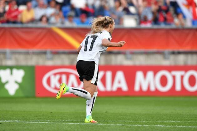SOCCER - UEFA EURO EM Europameisterschaft Fussball 2017 TILBURG,NETHERLANDS,30.JUL.17 - WOMEN SOCCER - UEFA Women s European Championship EM Europameisterschaft 2017, quarterfinal, Austria vs Spain. Image shows the rejoicing of Sarah Puntigam (AUT). GEPAxpictures xFlorianxErtl