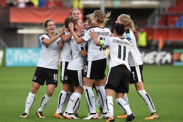 Fußball UEFA Women s Euro Viertelfinale Österreich - Spanien am 30.07.2017 im Willem II Stadion in Tilburg Österreich feiert den Einzug ins Halbfinale xRx