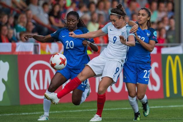 (L-R) Kadidiatou Diani of France women, Jodie Taylor of England women, Sakina Karchaoui of France women during the UEFA WEURO 2017 quarter finale match between England and France at The Adelaarshorst on July 30, 2017 in Deventer, The Netherlands Women: England vs France UEFA WEURO 2017 2017 2018 xVIxVIxImagesx xGerritxvanxKeulenxIVx 8354540