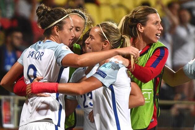 England v France UEFA Women s Euros 2017 Jodie Taylor of England celebrates scoring their first goal to make it England 1 France 0 during the UEFA Women s Euros 2017 quarter-final match at De Adelaarshorst, Deventer Copyright: xKristianxKanex FIL-10465-0056 UK Newspapers OUT