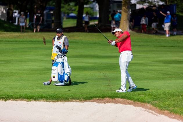 OAKVILLE, ON - JULY 30: Jhonattan Vegas (VEN) plays a shot on the fairway of the 17th hole during final round action of the RBC Canadian Open on July 30, 2017, at Glen Abbey Golf Club in Oakville, ON, Canada. (Photo by Richard A. Whittaker Icon Sportswire) GOLF: JUL 30 PGA Golf Herren - RBC Canadian Open - Final Round Icon2017073001 EDITORIAL USE ONLY