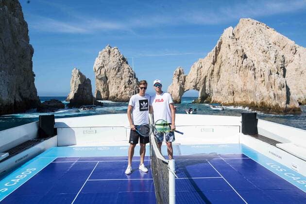 July 31, 2017 - EUM20170731DEP09.JPG.LOS CABOS, BCS., Tenis-Abierto Los Cabos.- Los tenistas Thomas Berdych (Republica Checa) y Sam Querrey (EU) realizan un peloteo de exhibicion este lunes, 31 de julio de 2017, en una cancha improvisada a bordo de una embarcacion, previo al arranque del Abierto de Los Cabos. Foto: Agencia EL UNIVERSAL German Espinosa EVZ. Latin News: July 31, 2017  - ZUMAu78_ 20170731_zaf_u78_031 Copyright: xGermanxEluniversalx
