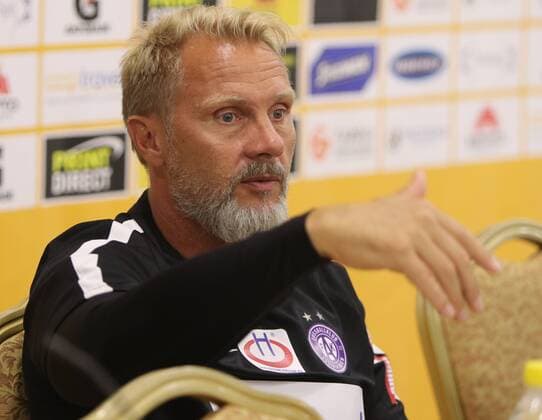 SOCCER - UEFA EL quali, Limassol vs A.Wien, preview LIMASSOL,CYPRUS,01.AUG.17 - SOCCER - UEFA Europa League qualification, AEL Limassol vs FK Austria Wien, preview, training A.Wien. Image shows head coach Thorsten Fink (A.Wien). GEPAxpictures xChristianxOrt