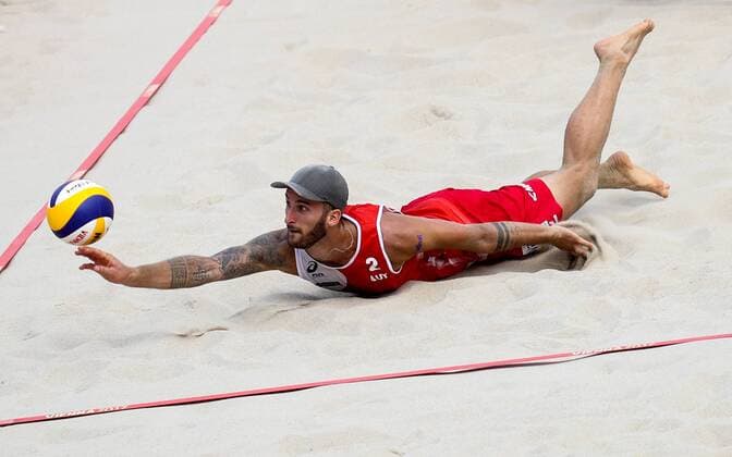 Beach volleyball Beachvolleyball - FIVB World Championships 2017 VIENNA,AUSTRIA,02.AUG.17 - BEACH VOLLEYBALL - FIVB World Championships, men. Image shows Tobias Winter (AUT). GEPAxpictures xMaticxKlansek