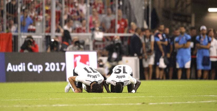 Foto: Siegesjubel bei Liverpool , Mohamed Salah und Sadio Mane , rechts Fussball-Turnier Audi Cup in München Di. 01.08.2017 Halbfinale, FC Bayern München - FC Liverpool 0 - 3