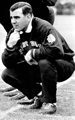 November 12, 1966 - South Bend, IN, USA - Ara Parseghian is shown in a Nov. 12, 1966 file photo. Ara Parseghian, who led Notre Dame to 2 national football championships, dies at 94 - ZUMAm67_ 19661112_zaf_m67_001 Copyright: xChicagoxTribunex
