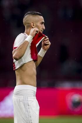 AMSTERDAM - 02-08-2017 , voetbal , UEFA voorronde Champions League , Stadion Johan Cruijf Arena , seizoen 2017 2018 , Ajax - Nice , Ajax speler Hakim Ziyech baalt na afloop Ajax - Nice  x1661191x