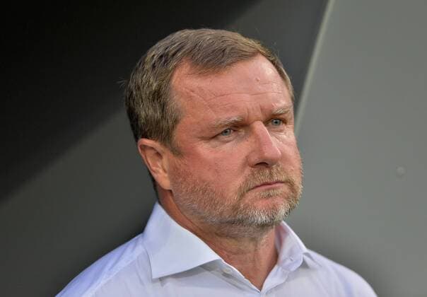 Fußball, EL Quali, Viktoria Pilsen - Steaua Bukarest Victoria head coach Pavel Vrba watches the game during the 3rd qualifying round, Football European League match FC Viktoria Pilsen vs FC Steaua Bucurest (FCSB) in Pilsen, Czech Republic, August 2, 2017. (CTKxPhoto KaterinaxSulova) CTKPhotoP201708020891401  suk3