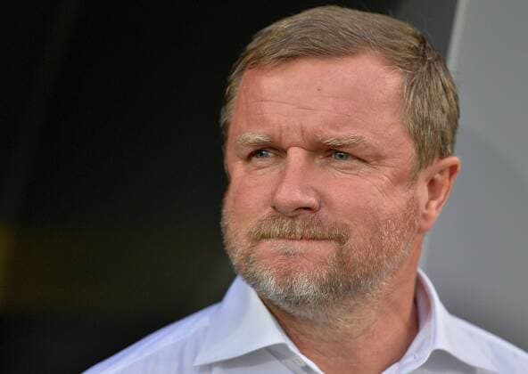 Fußball, EL Quali, Viktoria Pilsen - Steaua Bukarest Victoria head coach Pavel Vrba watches the game during the 3rd qualifying round, Football European League match FC Viktoria Pilsen vs FC Steaua Bucurest (FCSB) in Pilsen, Czech Republic, August 2, 2017. (CTKxPhoto KaterinaxSulova) CTKPhotoP201708020954101  suk8