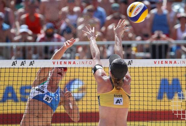 Beach volleyball Beachvolleyball - FIVB World Championships 2017 VIENNA,AUSTRIA,03.AUG.17 - BEACH VOLLEYBALL - FIVB World Championships. Image shows Taru Lahti-Liukkonen (FIN) and Julia Sude (GER). GEPAxpictures xChristianxWalgram