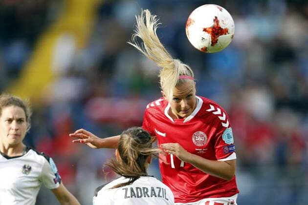 (L-R) Nina Burger of Austria women, Sarah Zadrazil of Austria women, Line Jensen of Denmark during the UEFA WEURO 2017 semi-final match between Denmark and Austria at the Rat Verlegh stadium on August 03, 2017 in Breda, The Netherlands Women: Denmark v Austria UEFA WEURO 2017 2017 2018 xVIxVIxImagesx xMauricexvanxSteenxIVx 8379837