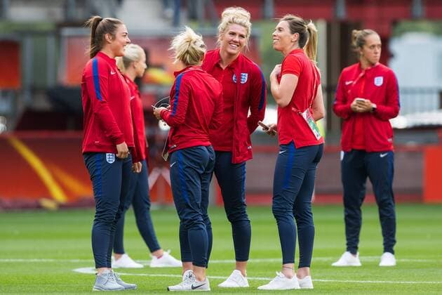 the players of England enter the pitch during the semi-final UEFA WEURO 2017 match between The Netherlands and England at the Grolsch Veste on August 3, 2017 in Enschede, the Netherlands Women: The Netherlands v England UEFA WEURO 2017 2017 2018 xVIxVIxImagesx xGerritxvanxKeulenxIVx 8379842