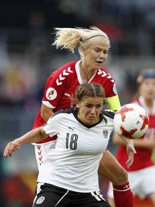 (L-R) Pernille Harder of Denmark, Laura Feiersinger of Austria women during the UEFA WEURO 2017 semi-final match between Denmark and Austria at the Rat Verlegh stadium on August 03, 2017 in Breda, The Netherlands Women: Denmark v Austria UEFA WEURO 2017 2017 2018 xVIxVIxImagesx xMauricexvanxSteenxIVx 8379850