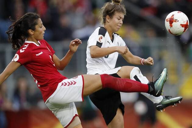 (L-R) Nadia Nadim of Denmark, Nadine Prohaska of Austria women during the UEFA WEURO 2017 semi-final match between Denmark and Austria at the Rat Verlegh stadium on August 03, 2017 in Breda, The Netherlands Women: Denmark v Austria UEFA WEURO 2017 2017 2018 xVIxVIxImagesx xMauricexvanxSteenxIVx 8380096
