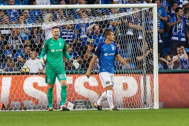 03.08.2017, Poznan , Lech Poznan - FC Utrecht , European football UEFA Europa League Lech Poznan - FC Utrecht , N Z Matus Putnocky (Lech), Emir Dilaver (Lech) po utracie bramki , FOT. Adam Jastrzebowski newspix.pl --- Newspix.pl  20170803_awj_412