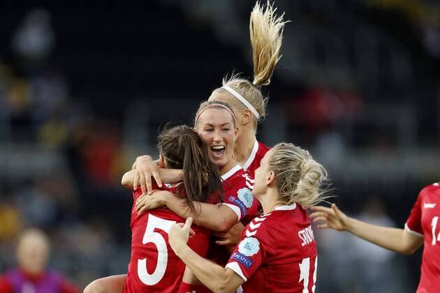 (L-R) Simone Boye Sorensen of Denmark, Theresa Nielsen of Denmark, Stine Larsen of Denmark, Cecilie Sandvej of Denmark during the UEFA WEURO 2017 semi-final match between Denmark and Austria at the Rat Verlegh stadium on August 03, 2017 in Breda, The Netherlands Women: Denmark v Austria UEFA WEURO 2017 2017 2018 xVIxVIxImagesx xMauricexvanxSteenxIVx 8380166