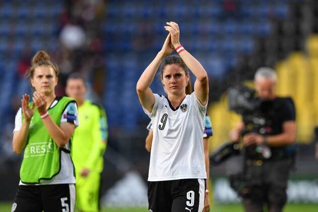 SOCCER - UEFA EURO EM Europameisterschaft Fussball 2017 BREDA,NETHERLANDS,03.AUG.17 - WOMEN SOCCER - UEFA Women s European Championship EM Europameisterschaft 2017, semifinal, Denmark vs Austria. Image shows Sarah Zadrazil and Sophie Maierhofer (AUT). GEPAxpictures xFlorianxErtl