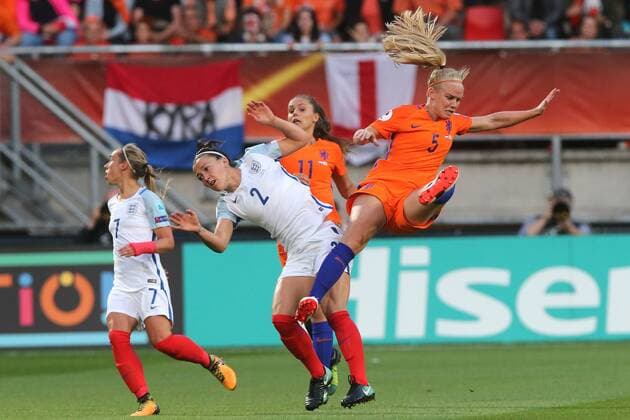 Lucia Bronze of England women, Kika van Es of Holland Women during the semi-final UEFA WEURO 2017 match between The Netherlands and England at the Grolsch Veste on August 3, 2017 in Enschede, the Netherlands Women: The Netherlands v England UEFA WEURO 2017 2017 2018 xVIxVIxImagesx xTomxBodexMultimediaxIVx 8380228