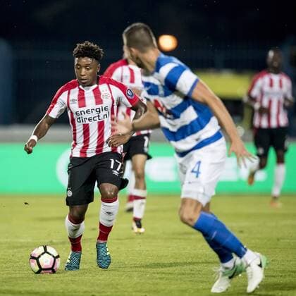 OSIJEK, NK Osijek - PSV, 3-8-2017, voetbal, seizoen 2017-2018, voorronde Europa League, Gradski stadion, PSV speler Steven Bergwijn (L), Osijek speler Mateo Barac (M) Osijek - PSV  x1661935x