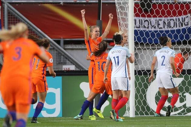 Vivianne Miedema of Holland Women, Danielle van de Donk of Holland Women during the semi-final UEFA WEURO 2017 match between The Netherlands and England at the Grolsch Veste on August 3, 2017 in Enschede, the Netherlands Women: The Netherlands v England UEFA WEURO 2017 2017 2018 xVIxVIxImagesx xTomxBodexMultimediaxIVx 8380486