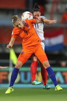 Vivianne Miedema of Holland Women, Jade Moore of England women during the semi-final UEFA WEURO 2017 match between The Netherlands and England at the Grolsch Veste on August 3, 2017 in Enschede, the Netherlands Women: The Netherlands v England UEFA WEURO 2017 2017 2018 xVIxVIxImagesx xTomxBodexMultimediaxIVx 8380491
