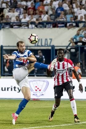 OSIJEK, NK Osijek - PSV, 3-8-2017, voetbal, seizoen 2017-2018, voorronde Europa League, Gradski stadion, kans voor PSV speler Derrick Luckassen (R), Osijek speler Danijel Loncar (L) Osijek - PSV  x1661978x