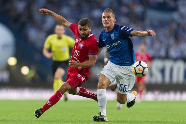 POZNAN 03.08.2017 3 RUNDA KWALIFIKACJI LIGI EUROPY MECZ LECH POZNAN - FC UTRECHT NZ ZAKAIRA LABYAD EMIR DILAVER FOT. DAMIAN KOSCIESZA 400mm NEWSPIX.PL --- Newspix.pl  20170803_dk_6445