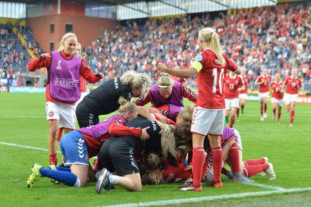 Jubel, Freuen, celebrate, happy, cheer , Celebration nach dem Finaleinzug von Dänemark, Fussball, UEFA Women s EURO 2017,Halbfinale , Dänemark - Österreich, xmkx