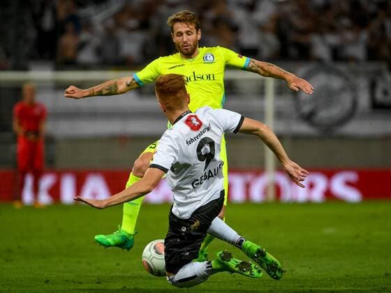 SOCCER - UEFA EL quali, Altach vs Gent INNSBRUCK,AUSTRIA,03.AUG.17 - SOCCER - UEFA Europa League qualification, SCR Altach vs KAA Gent. Image shows Damien Marq (Gent) and Christian Gebauer (Altach). GEPAxpictures xOliverxLerch