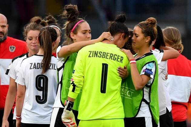 SOCCER - UEFA EURO EM Europameisterschaft Fussball 2017 BREDA,NETHERLANDS,03.AUG.17 - WOMEN SOCCER - UEFA Women s European Championship EM Europameisterschaft 2017, semifinal, Denmark vs Austria. Image shows the disappointment of AUT with Manuela Zinsberger (AUT). GEPAxpictures xFlorianxErtl