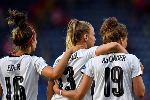 SOCCER - UEFA EURO EM Europameisterschaft Fussball 2017 BREDA,NETHERLANDS,03.AUG.17 - WOMEN SOCCER - UEFA Women s European Championship EM Europameisterschaft 2017, semifinal, Denmark vs Austria. Image shows the disappointment of Jasmin Eder, Virginia Kirchberger and Verena Aschauer (AUT). GEPAxpictures xFlorianxErtl